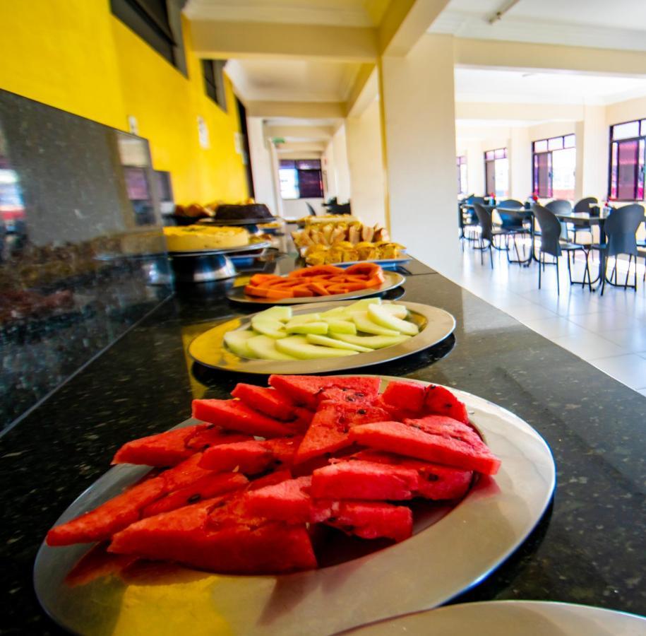סלבאדור Hotel Piramide Rodoviaria מראה חיצוני תמונה